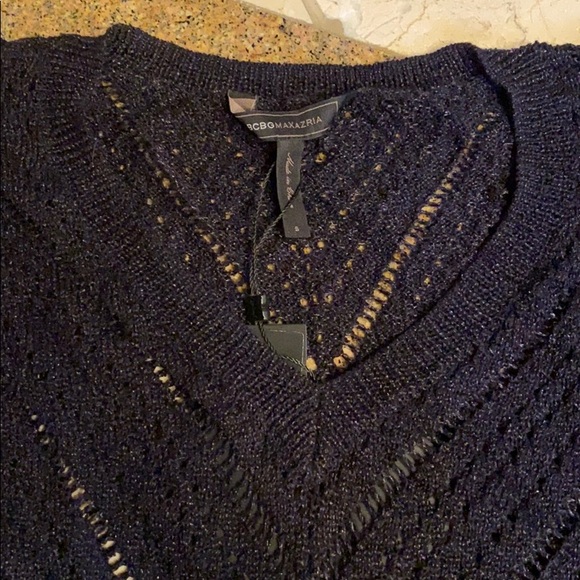 BCBGMAXAZRIA open knit asymmetrical sweater size S - Picture 2 of 4